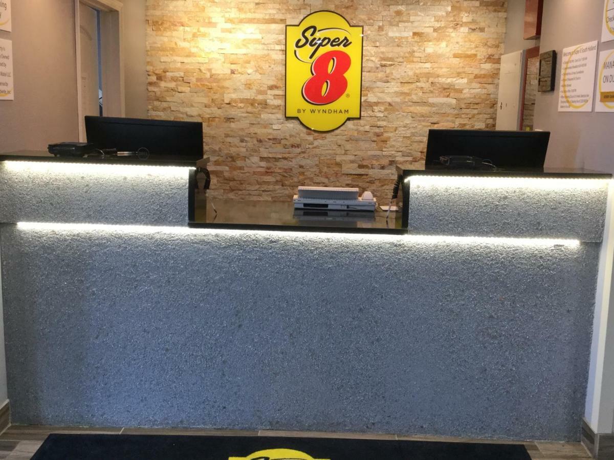Super 8 By Wyndham South Holland Hotell Exteriör bild