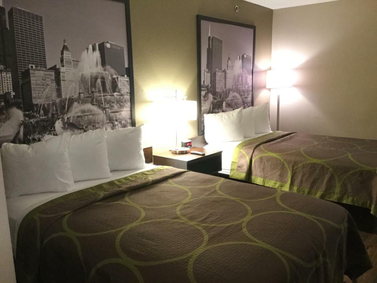 Super 8 By Wyndham South Holland Hotell Exteriör bild