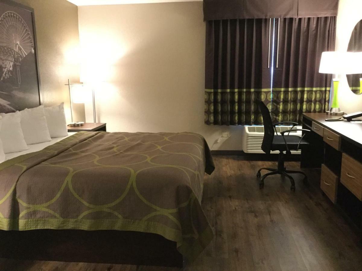 Super 8 By Wyndham South Holland Hotell Exteriör bild